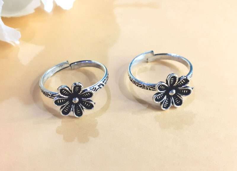 Floral Oxidised Silver Toe Ring Set